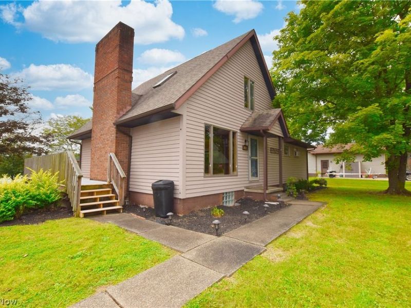 8024 Linden Drive SW, Dellroy, OH 44620 Photo 2
