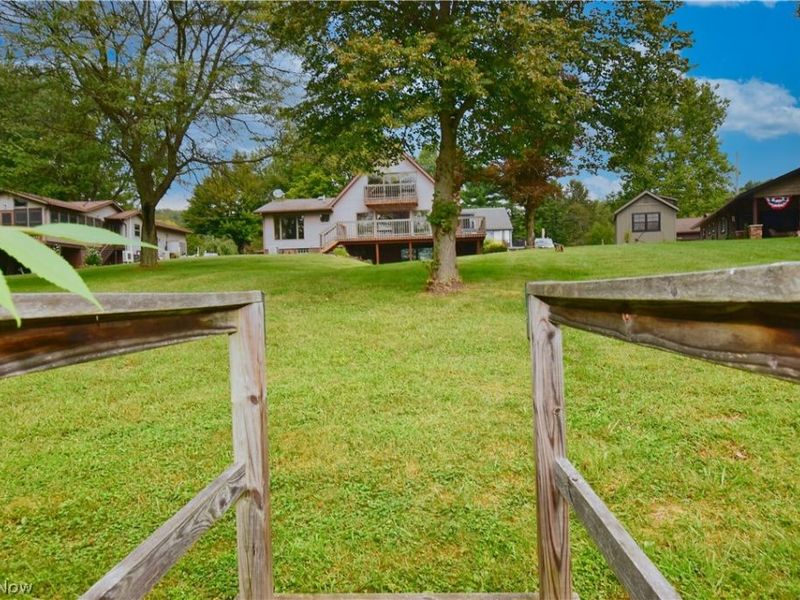 8024 Linden Drive SW, Dellroy, OH 44620 Photo 9