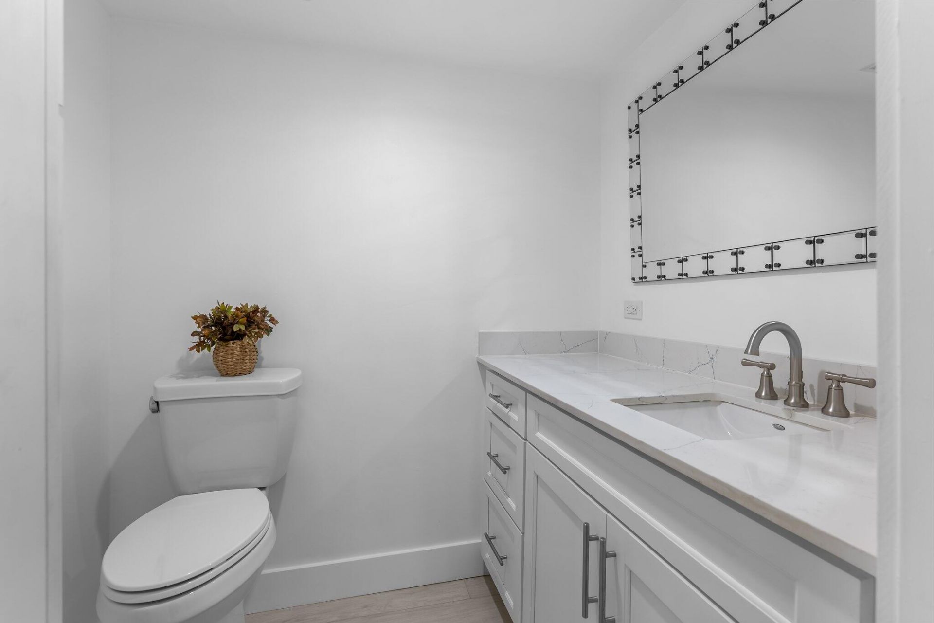 2000 Coco Plum Drive, Unit 302, Marathon, FL 33050 Photo