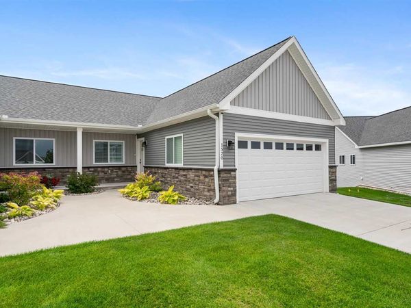 1520 Parmenter Court, Unit 15, Petoskey, MI 49770