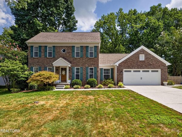 1204 Wenlock Rd, Knoxville, TN 37922