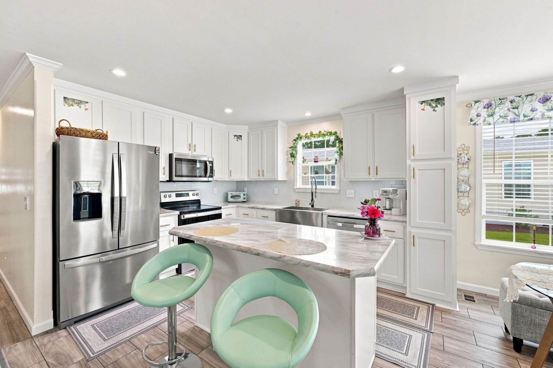 3019 Thoroughfare Ct  Photo 6