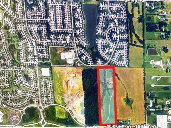 23906 E 50 HWY Highway, Lee's Summit, MO 64063