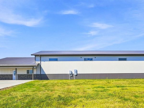 930 W Buchanan, Washington, IA 52353