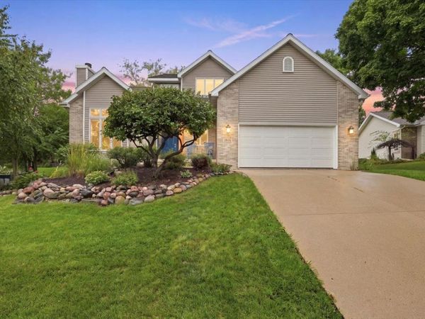 2936 Maple Run Drive, Madison, WI 53719