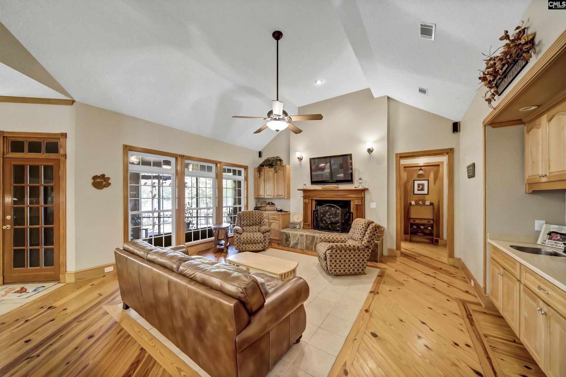 1584 Hutto Island Road Photo 19