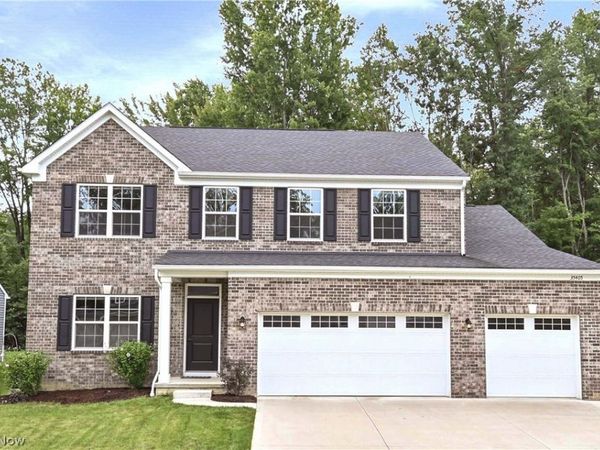 35405 Crystal Creek Court , Grafton, OH 44044