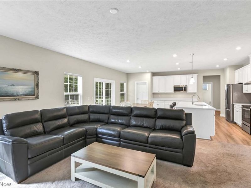 35405 Crystal Creek Court, Grafton, OH 44044 Photo 13