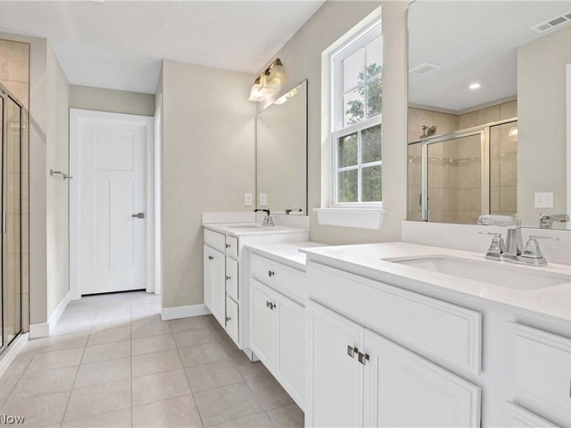 35405 Crystal Creek Court, Grafton, OH 44044 Photo 5