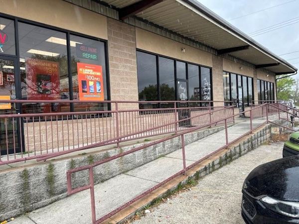 7420 W JUDGE PEREZ Drive, Unit B, Arabi, LA 70032