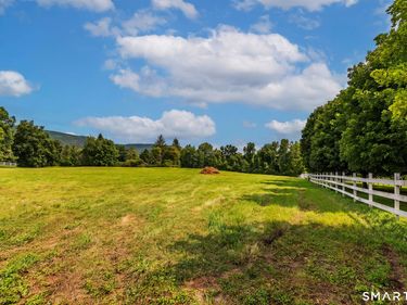 471(3) Undermountain , Salisbury, CT 06068