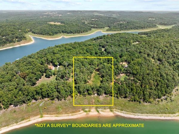 000 S Glade Point Drive, Yellville, AR 72687
