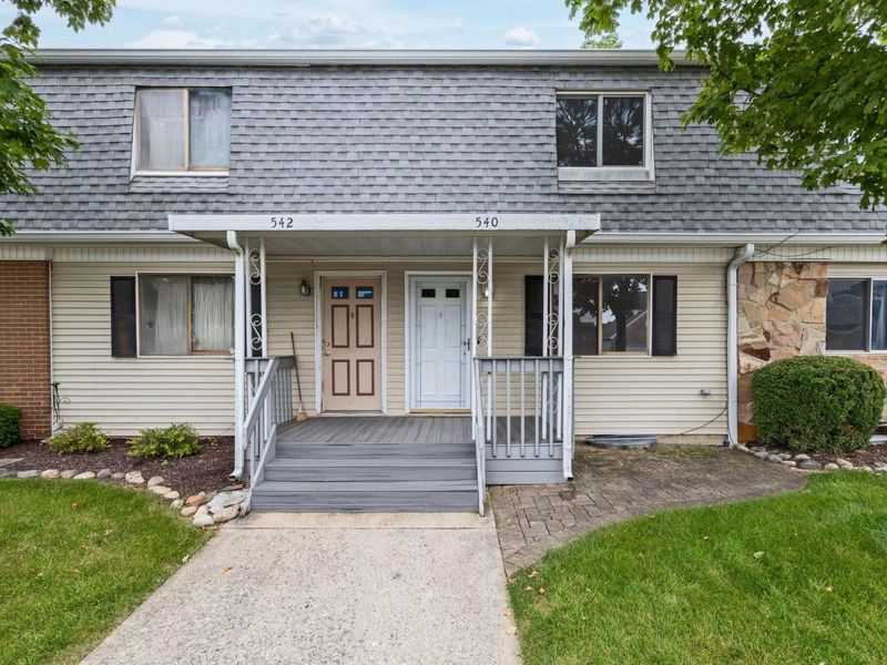 540 Willis Lane , Delaware, OH 43015 Photo 2