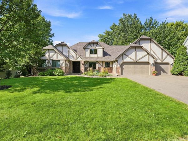 1316 Summit Oaks Drive , Burnsville, MN 55337