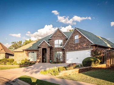 1201 NW Cheswick Ave, Lawton, OK 73505