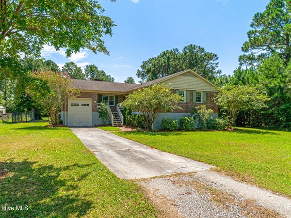 109 Pleasant Drive , Beaufort, NC 28516