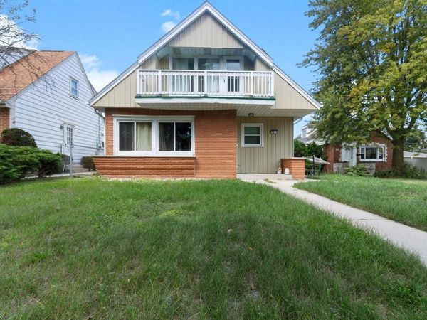 7810 W Howard AVENUE, Milwaukee, WI 53220