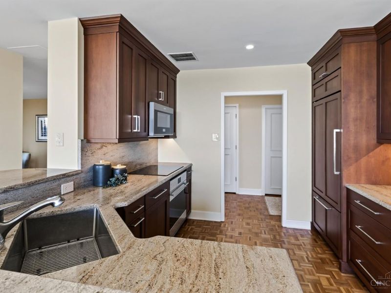 2401 Ingleside Avenue, Unit 11C, Cincinnati, OH 45206 Photo 14