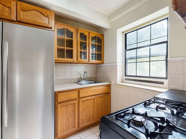 144-15 78th Road , Unit 2D, Kew Garden Hills, NY 11367