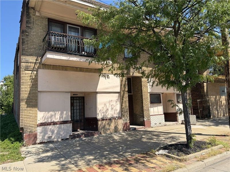 14907-14909 Kinsman Road, Cleveland, OH 44120 Photo 2