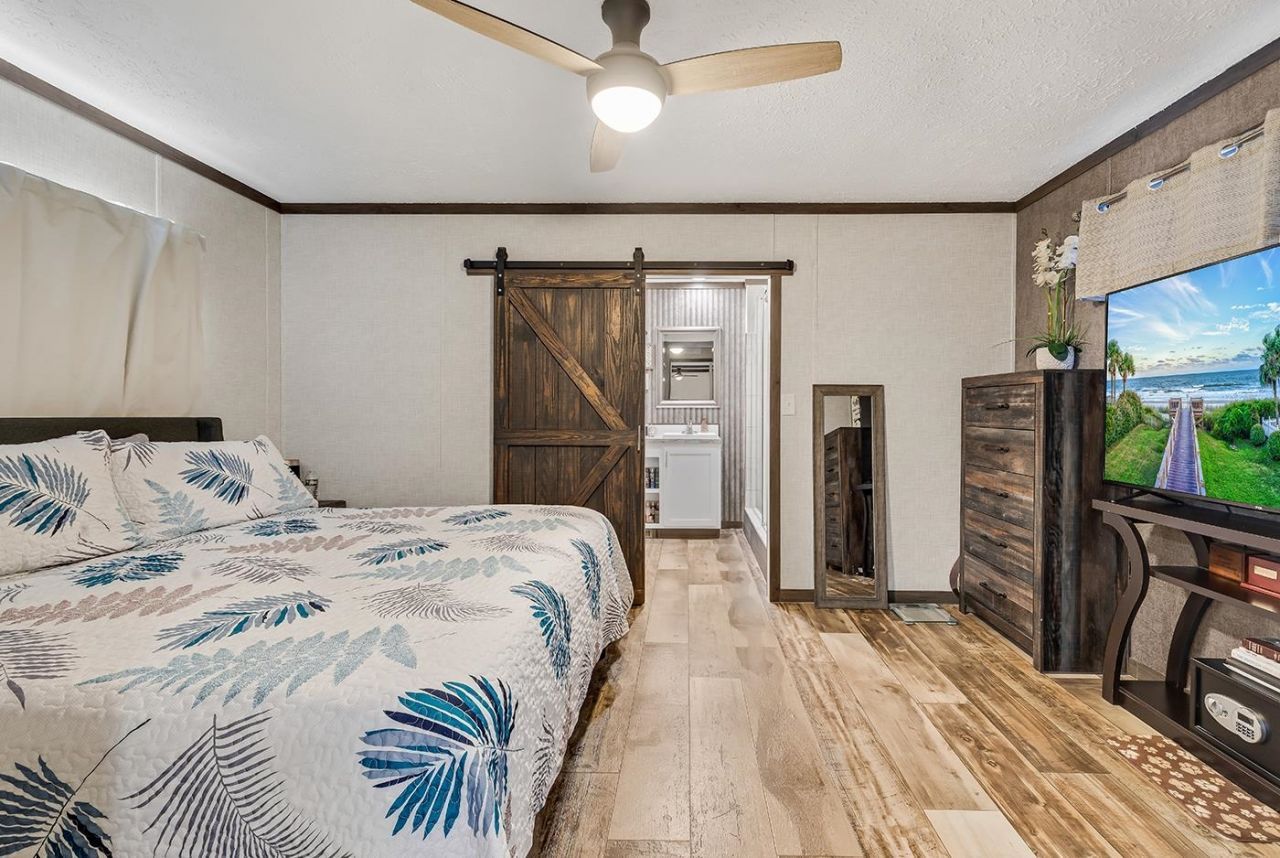 220 Air Stream Dr.  Photo 11