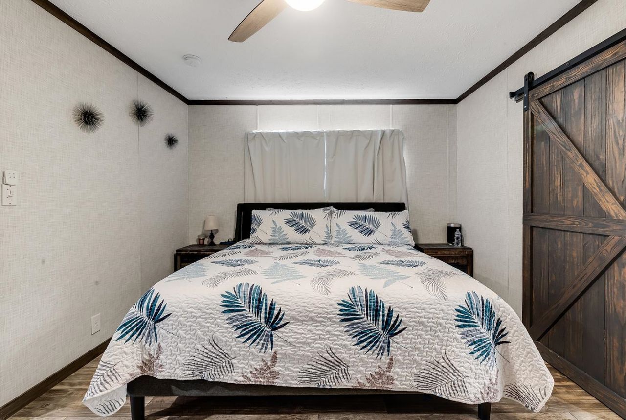 220 Air Stream Dr.  Photo 12