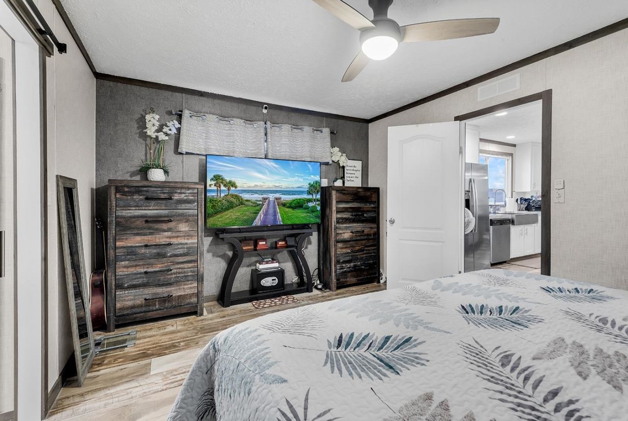 220 Air Stream Dr.  Photo 13