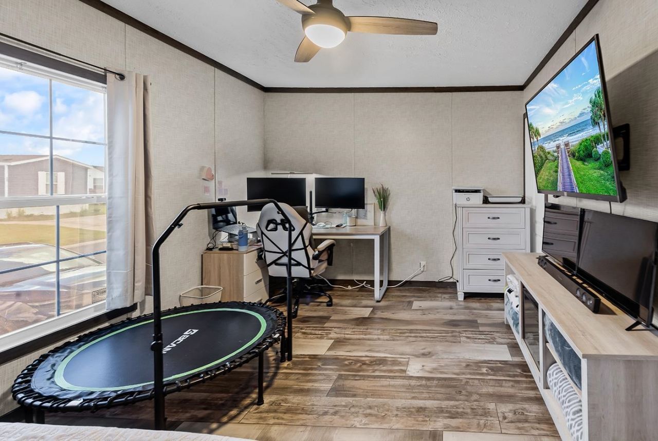 220 Air Stream Dr.  Photo 23