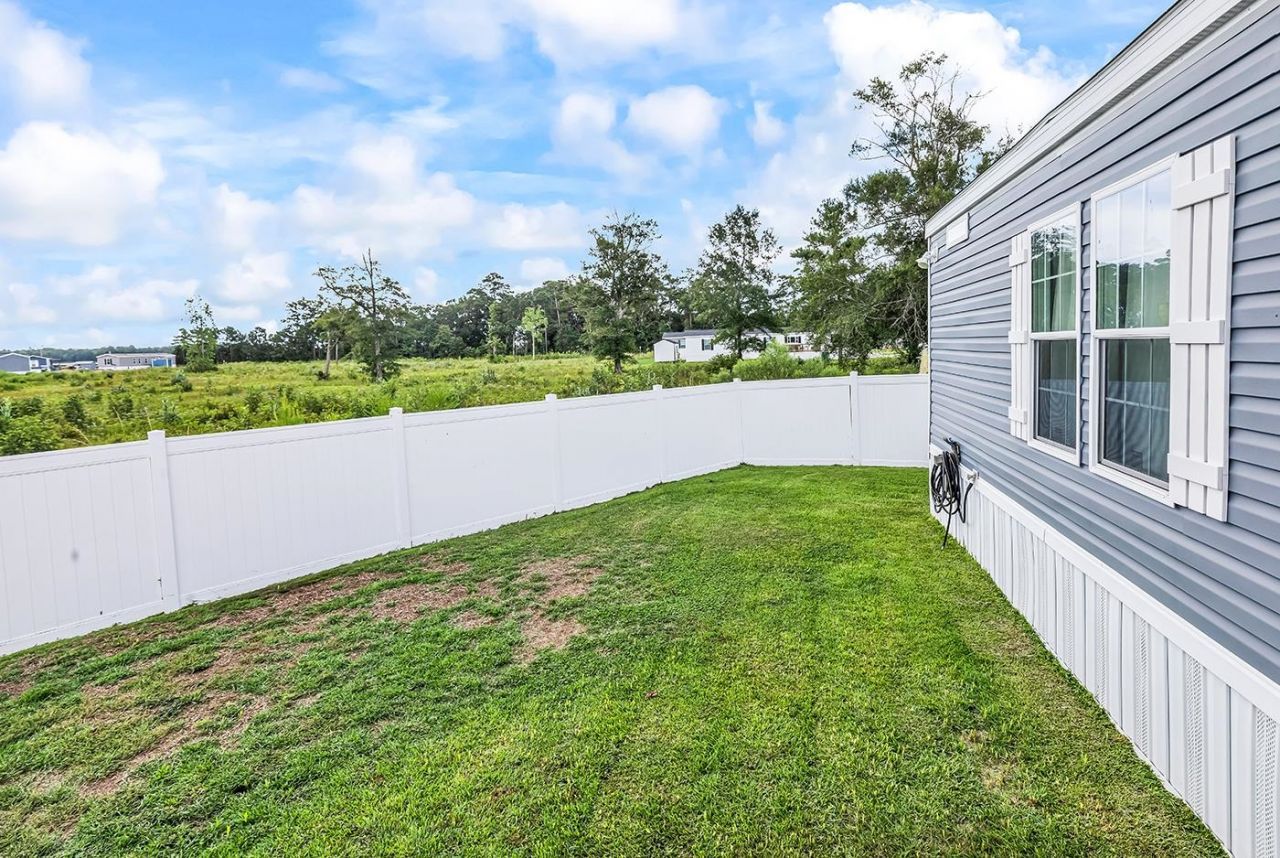 220 Air Stream Dr.  Photo 37