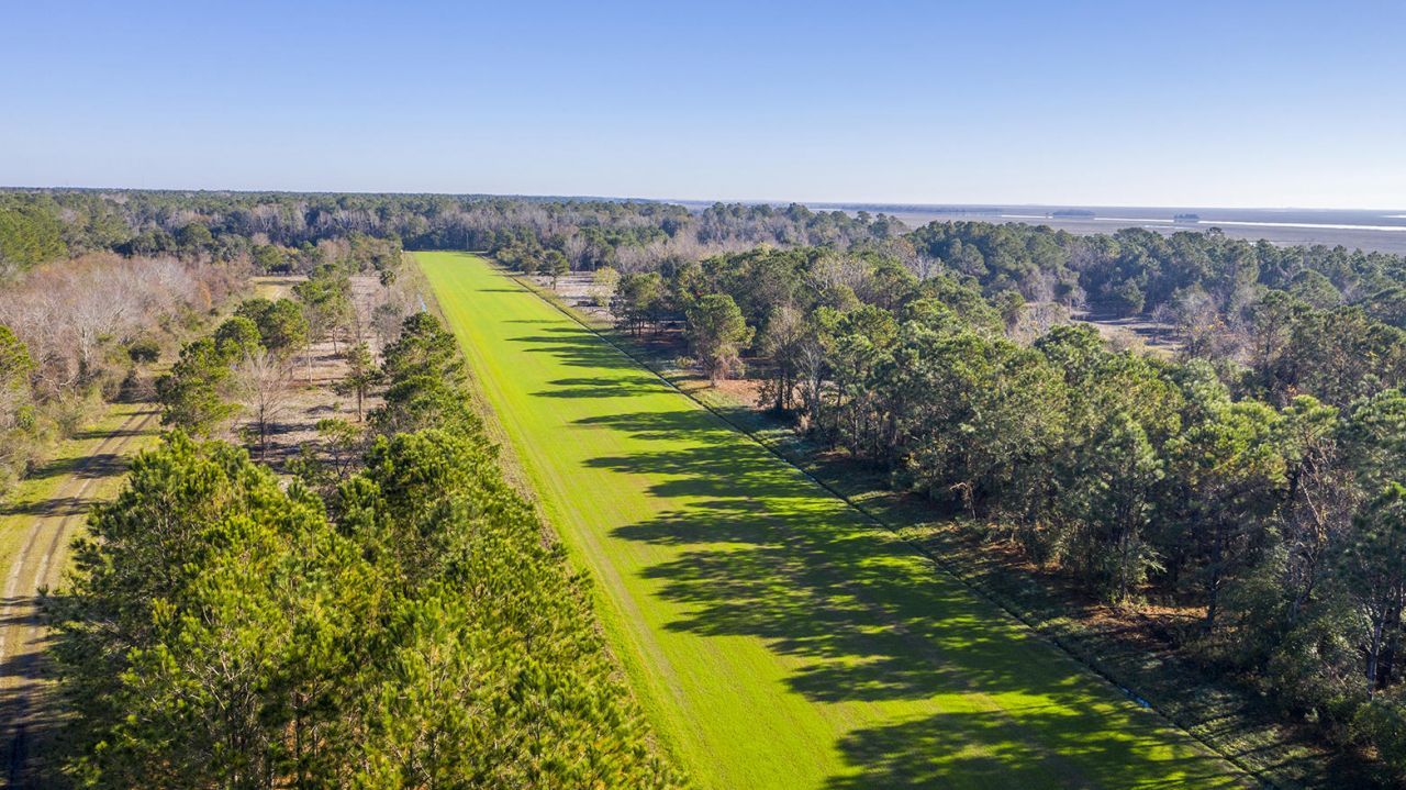 1007 Morants Point Road Photo 5