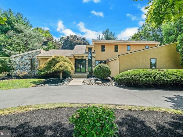 468 LONG LANE , HUNTINGDON VALLEY, PA 19006