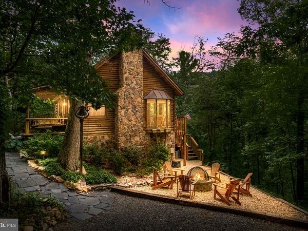 920 OLD BUFFALO, NEW MARKET, VA 22844