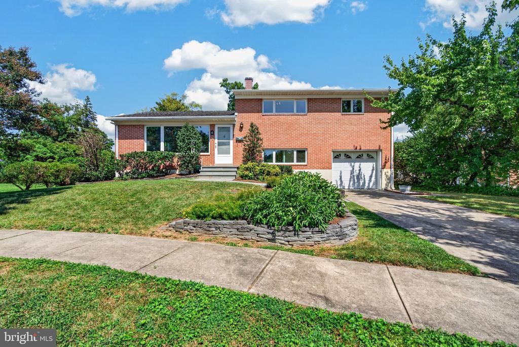 4 PICKETT GARTH , LUTHERVILLE TIMONIUM, MD 21093