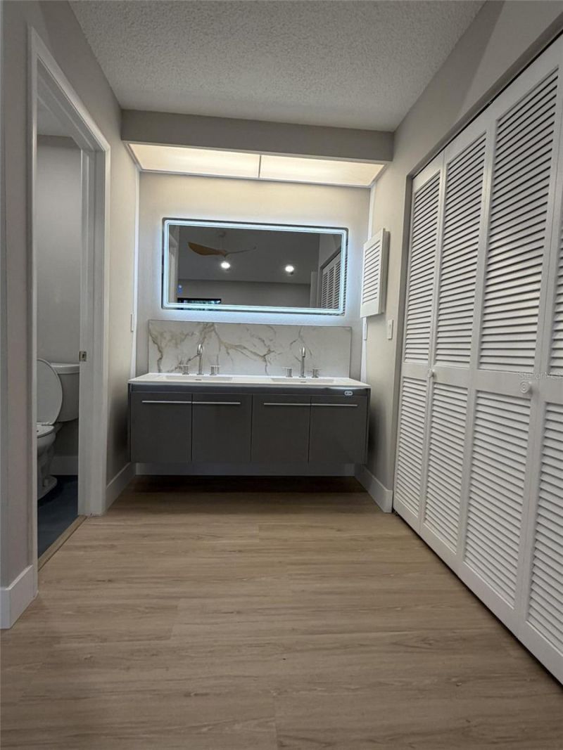 971 Sunridge Drive, Unit 110, Sarasota, FL 34234 Photo