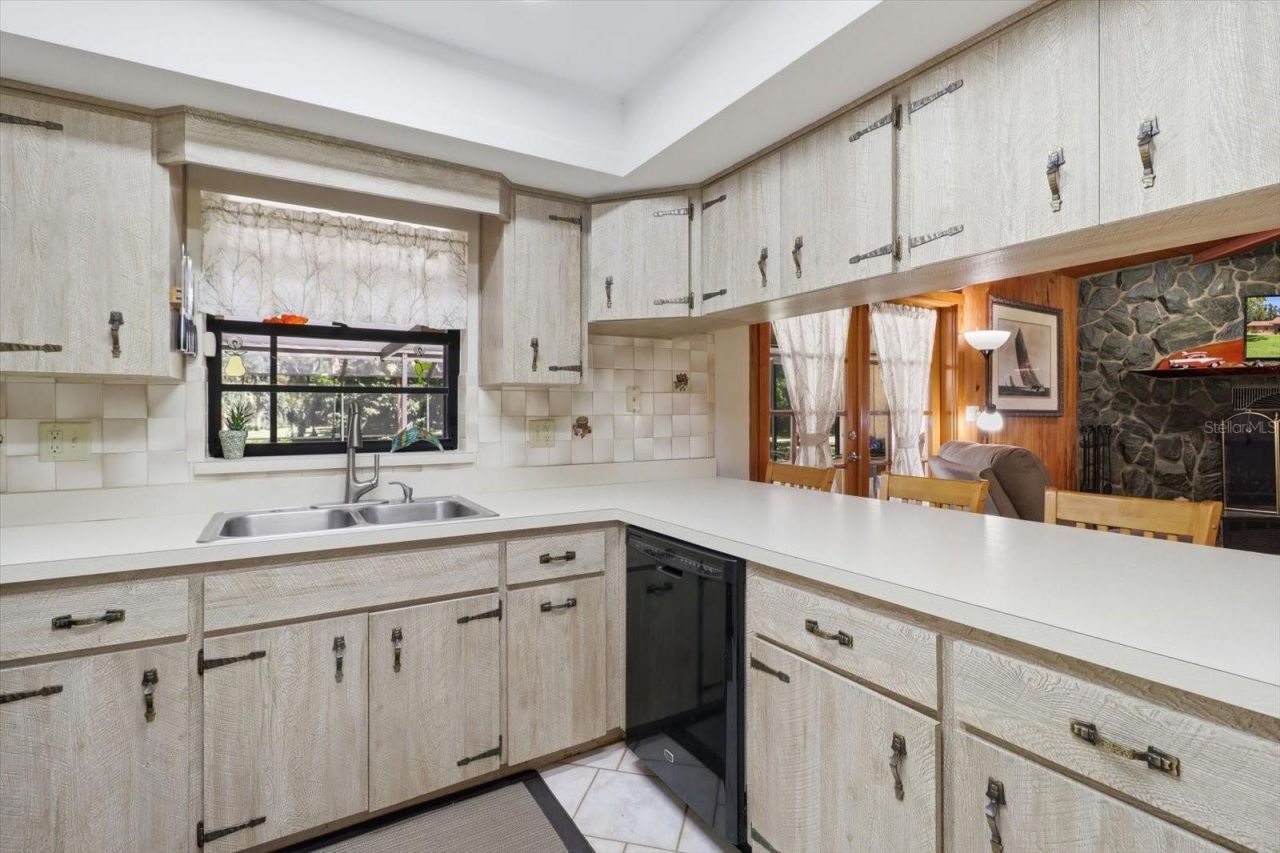10265 W Springtree Lane , Crystal River, FL 34428 Photo
