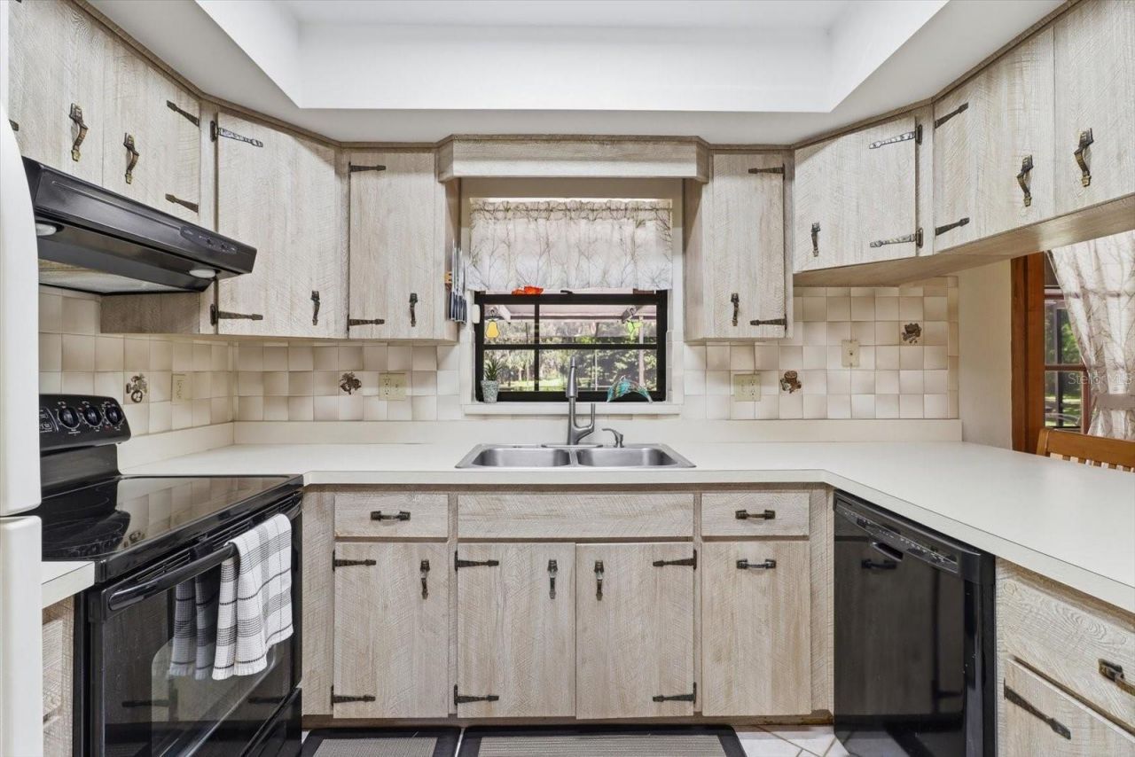 10265 W Springtree Lane, Crystal River, FL 34428 Photo