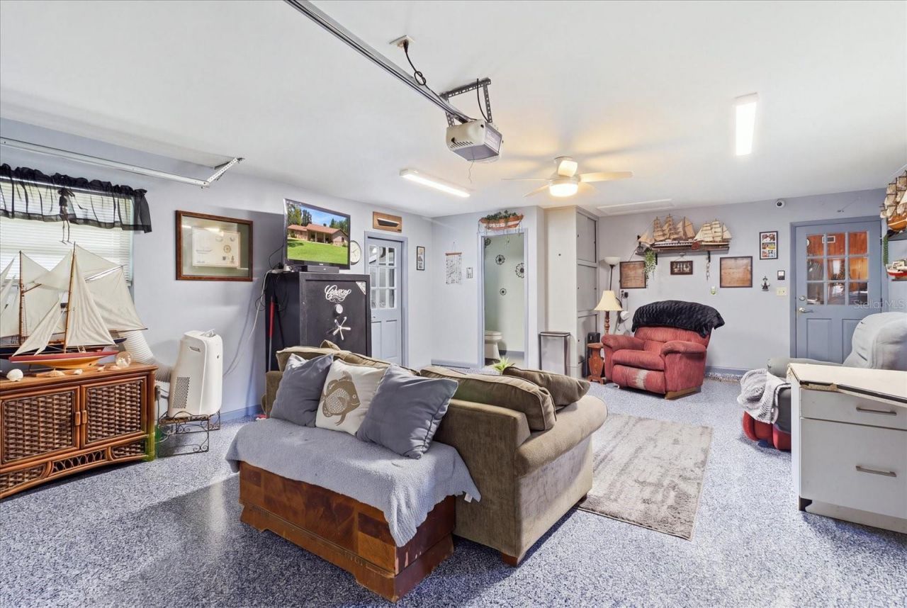 10265 W Springtree Lane , Crystal River, FL 34428 Photo