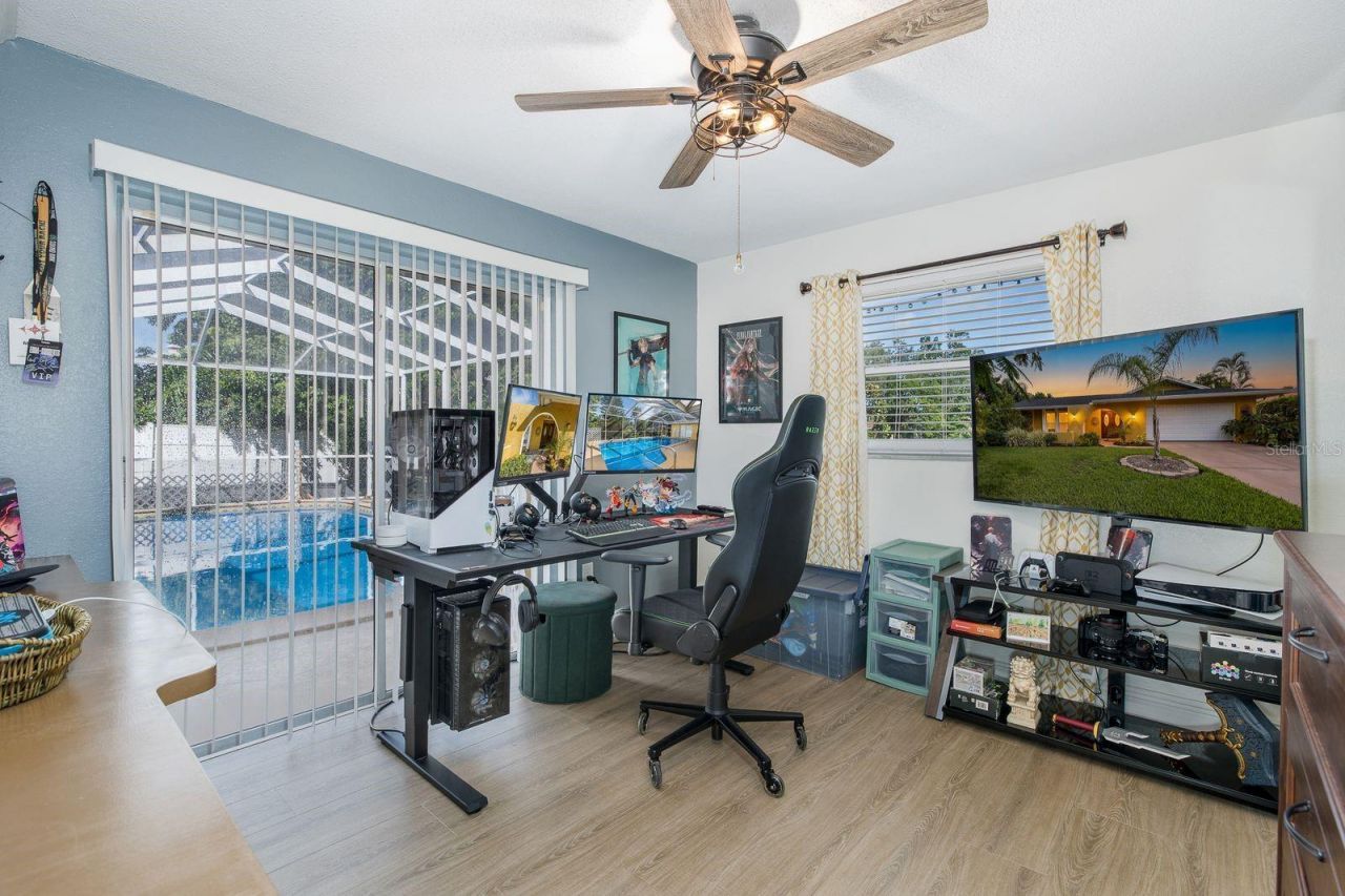 11555 Pine Street, Seminole, FL 33772 Photo