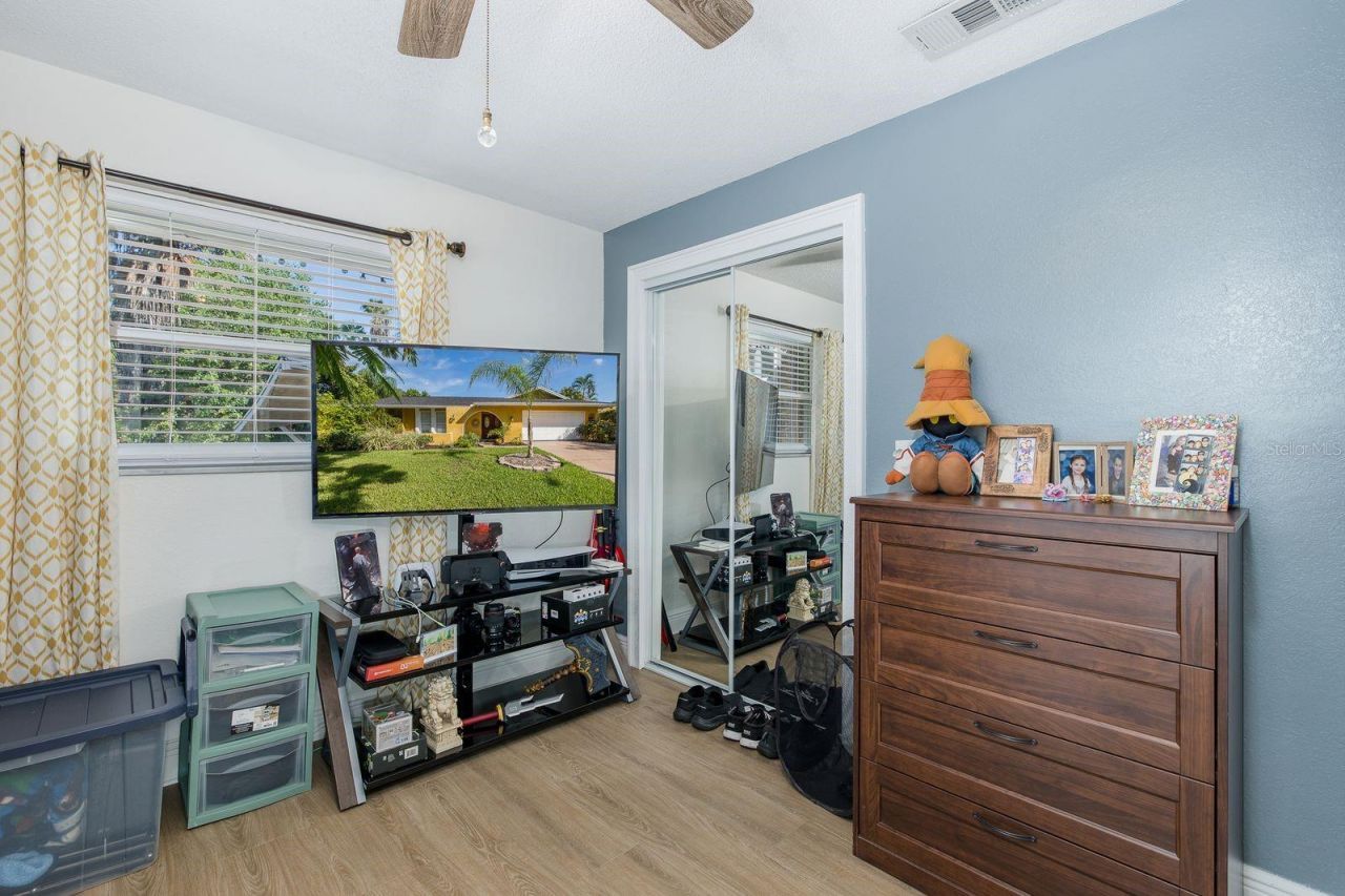 11555 Pine Street, Seminole, FL 33772 Photo