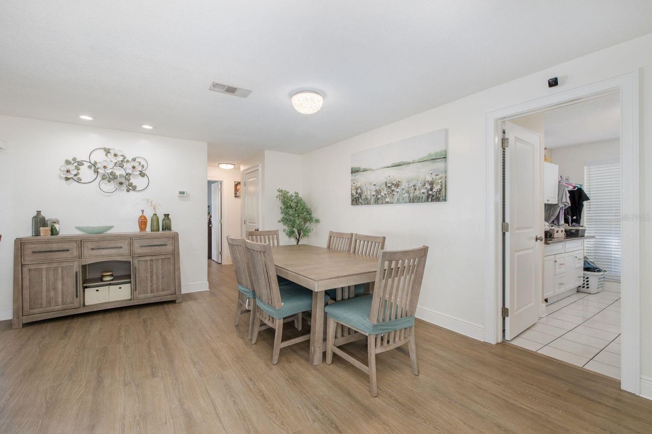 11555 Pine Street, Seminole, FL 33772 Photo