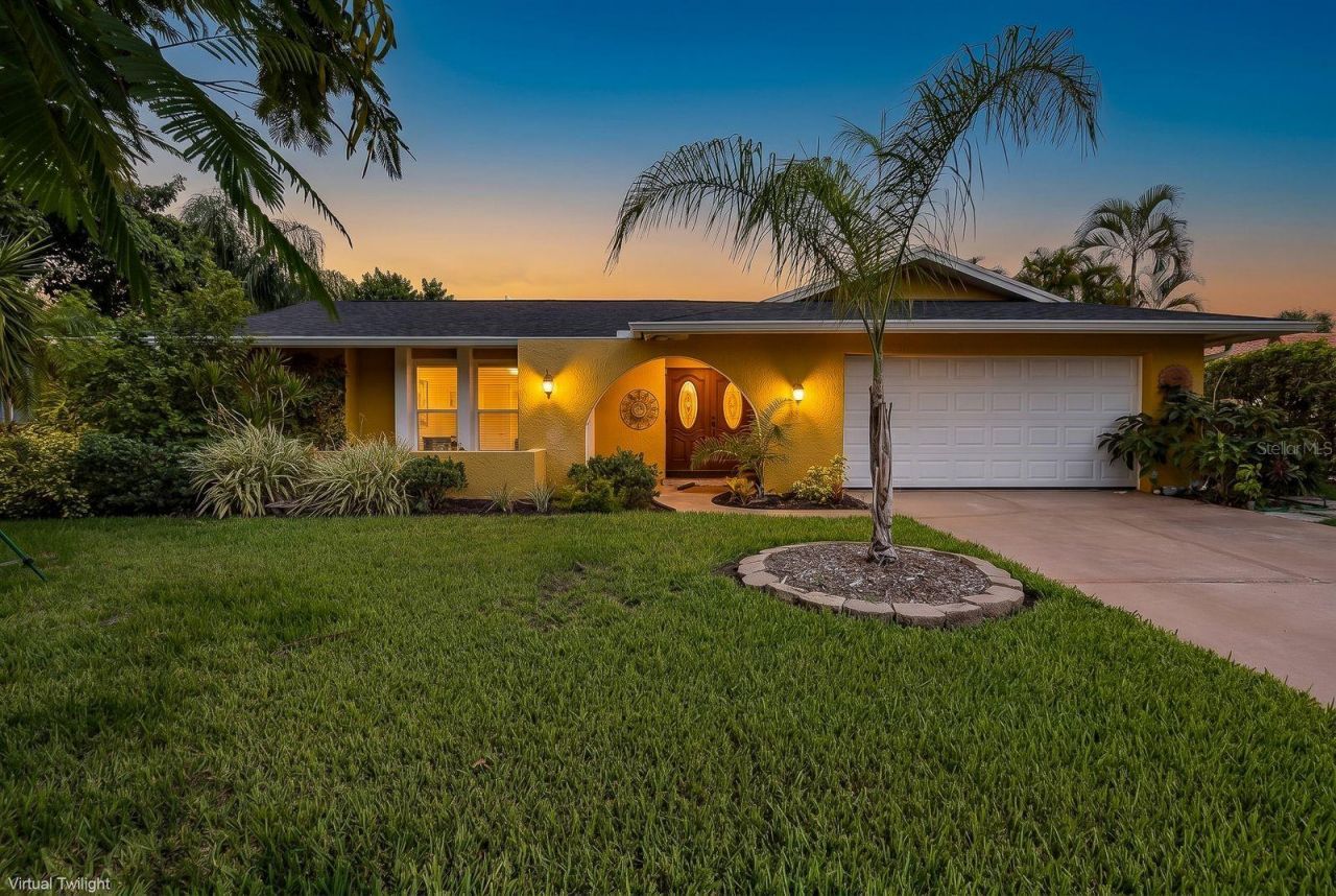 11555 Pine Street, Seminole, FL 33772 Photo