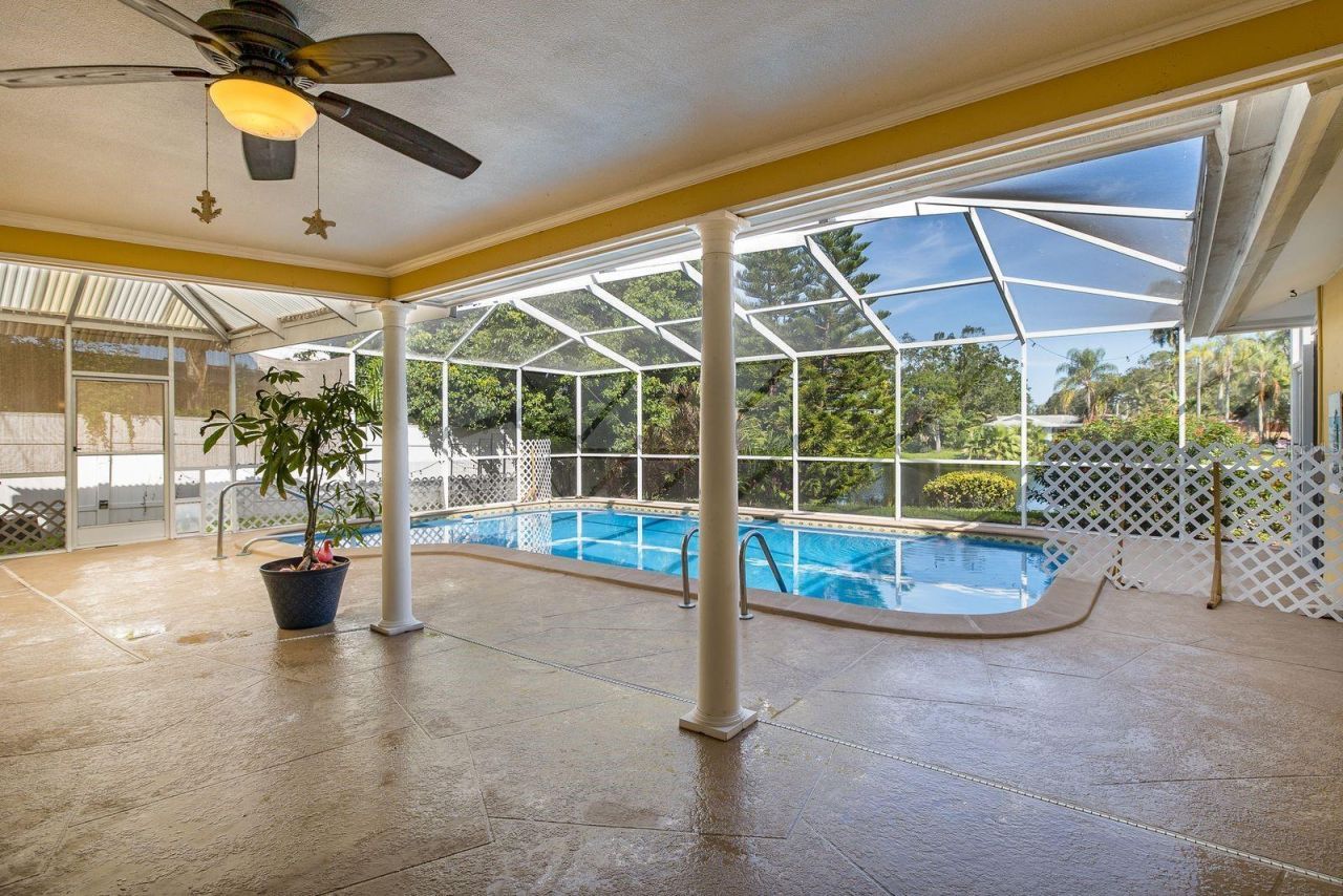 11555 Pine Street, Seminole, FL 33772 Photo