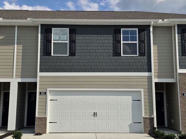 512 Mound Rd , La Vergne, TN 37086