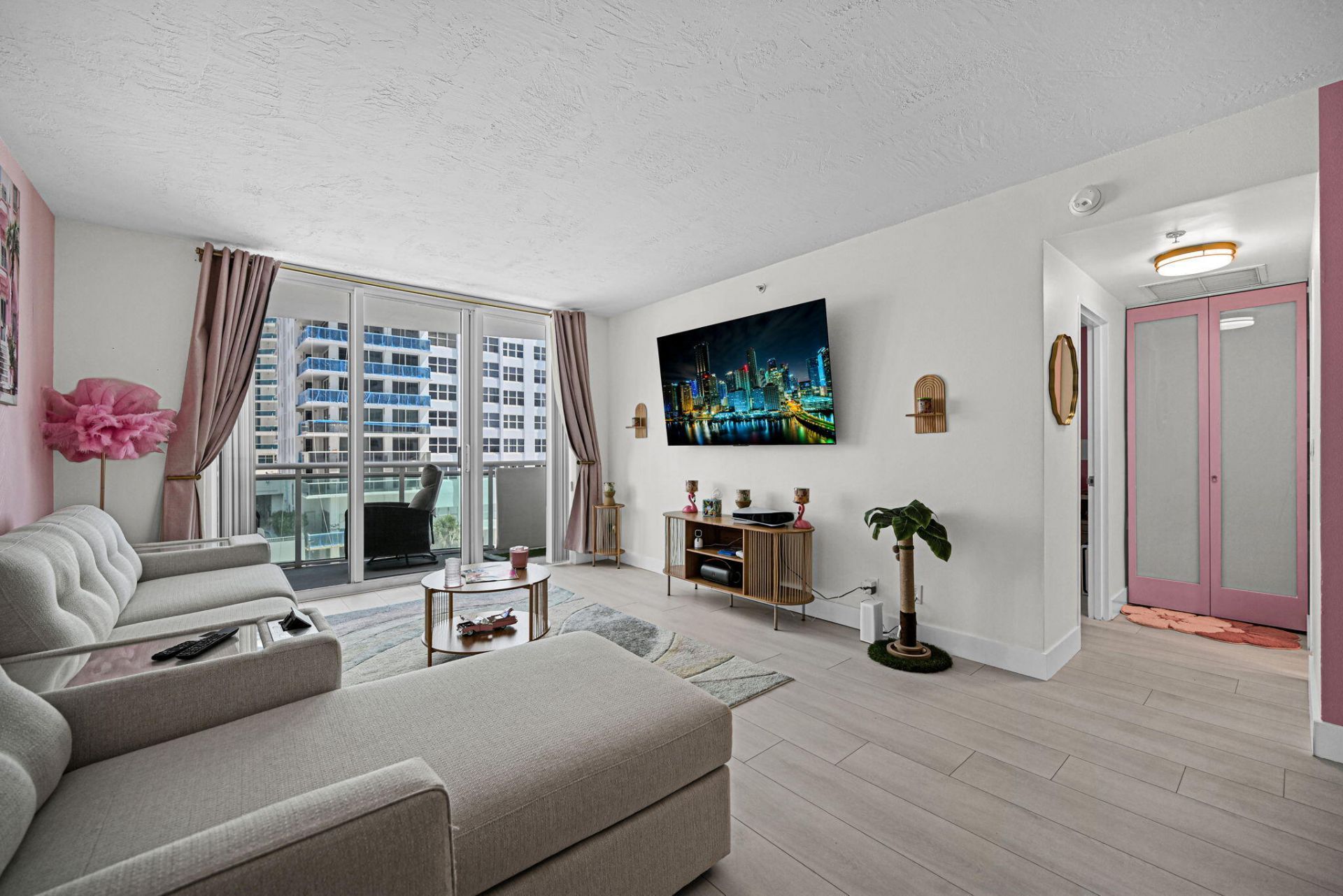 3001 S Ocean Drive, Unit 403, Hollywood, FL 33019 Photo