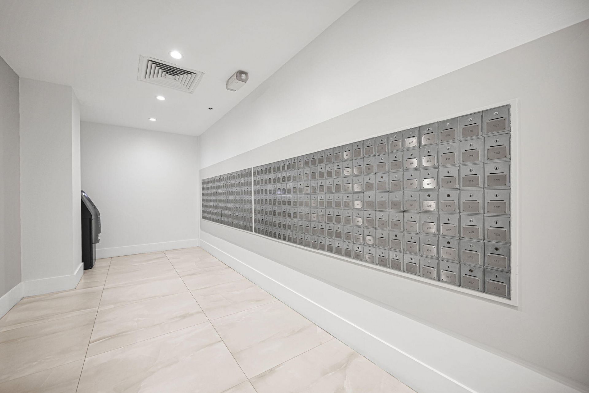 3001 S Ocean Drive, Unit 403, Hollywood, FL 33019 Photo