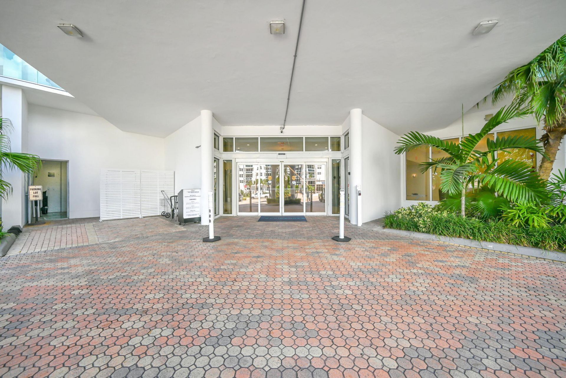3001 S Ocean Drive, Unit 403, Hollywood, FL 33019 Photo