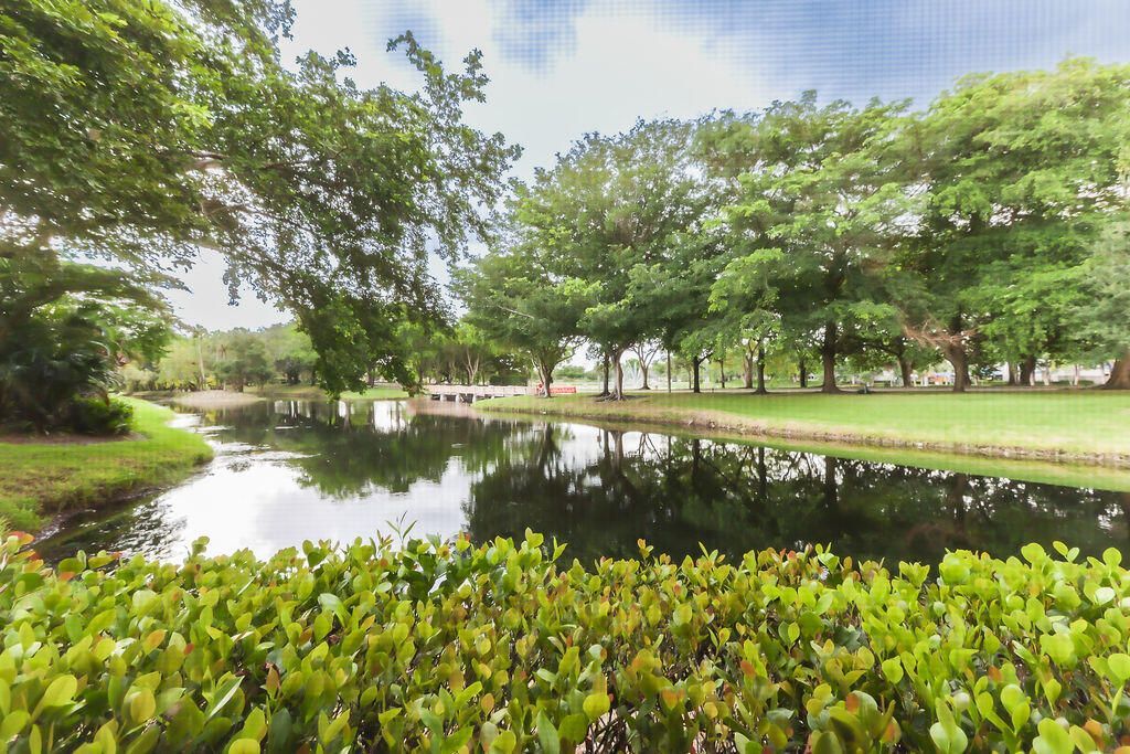 9420 Chelsea Drive S, Plantation, FL 33324 Photo