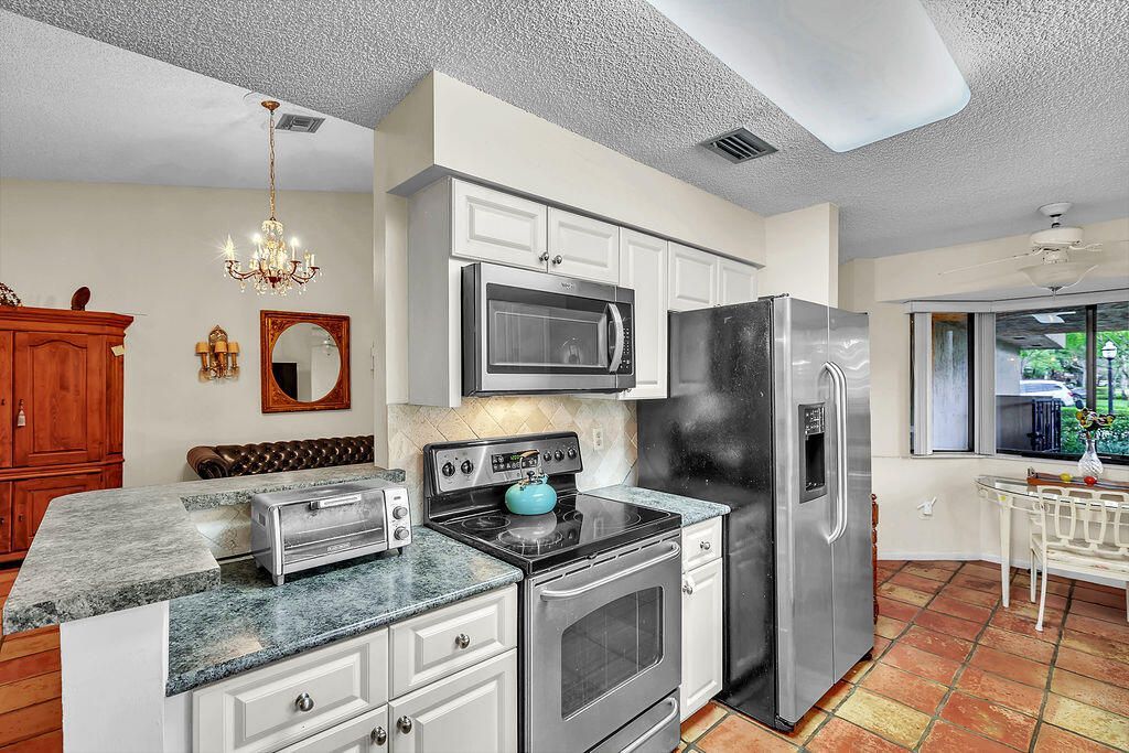 9420 Chelsea Drive S, Plantation, FL 33324 Photo