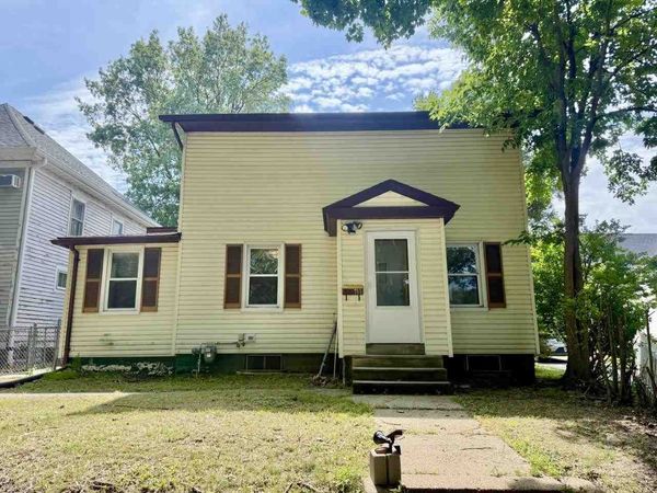711 E Bloomington St, Iowa City, IA 52245