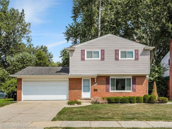 23196 Purdue Avenue , Farmington Hills, Mi 48336